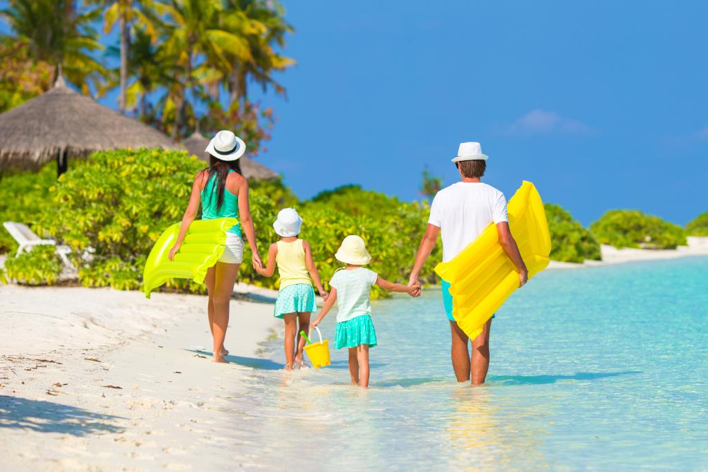 what kinds of getaways are there for best family vacations with kids?