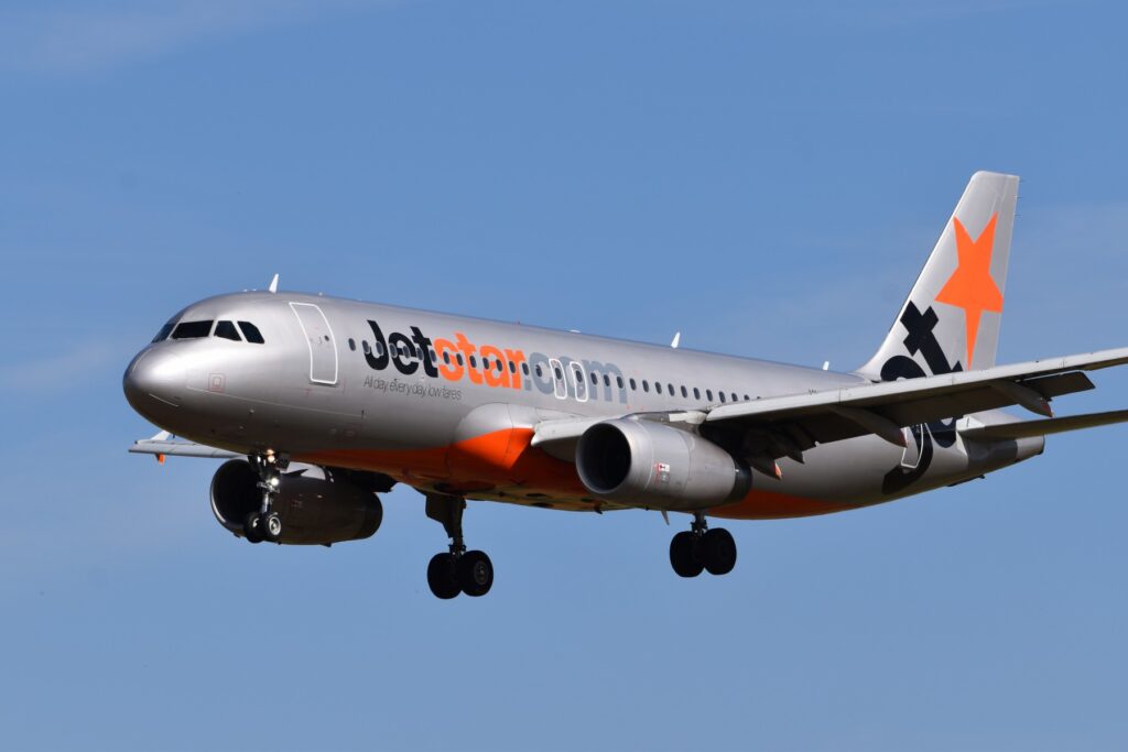 is jetstar flights related to a budget airline?