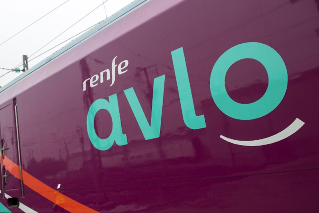 how Renfe train tickets could be purchased?