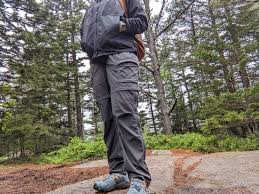 what size should hiking pants be?