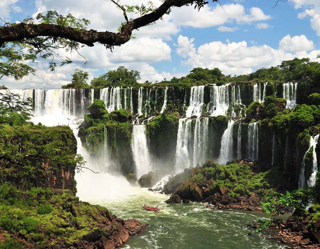 do the best south american countries to visit have wonders of nature?