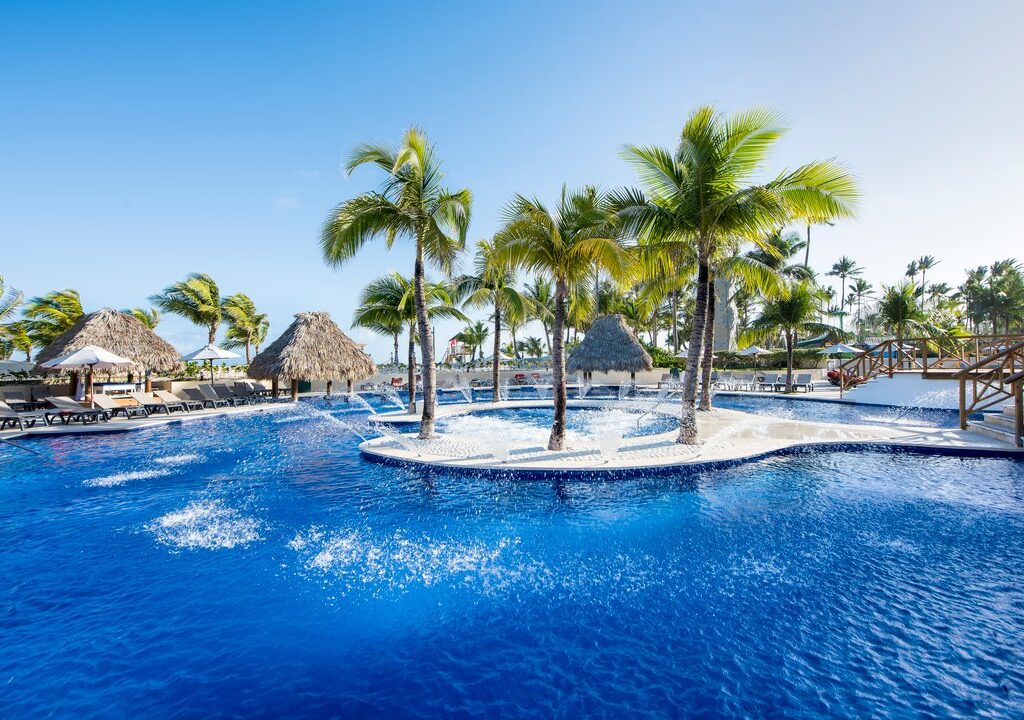 what are benefits of jetblue vacations?