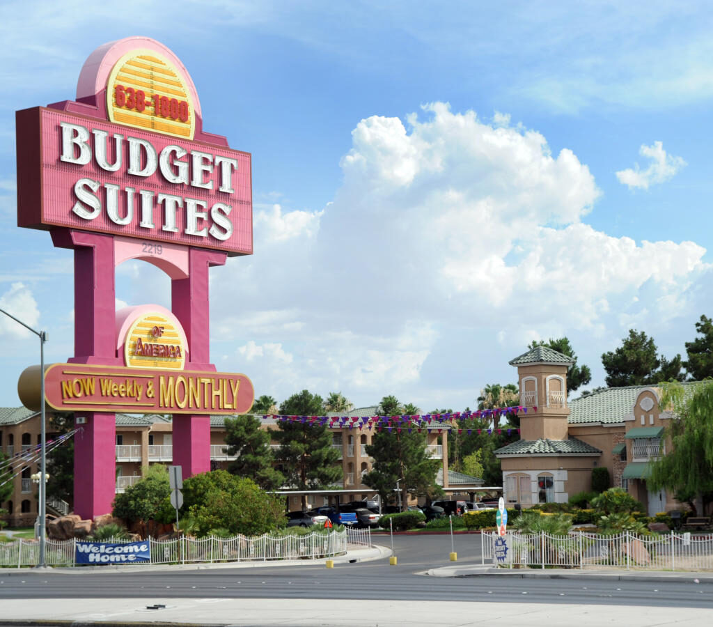 what are budget suites las vegas?