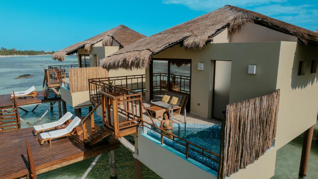 what are palafitos overwater bungalows?