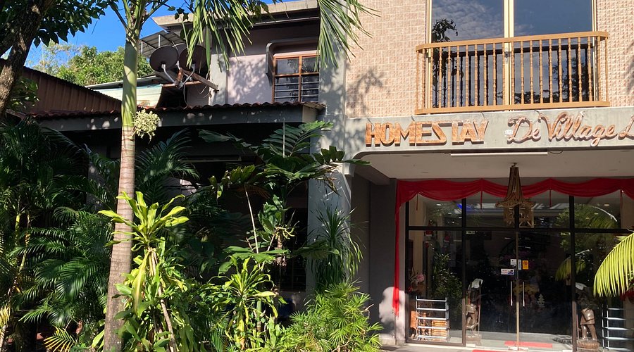 is homestay lodge suitable for familes?