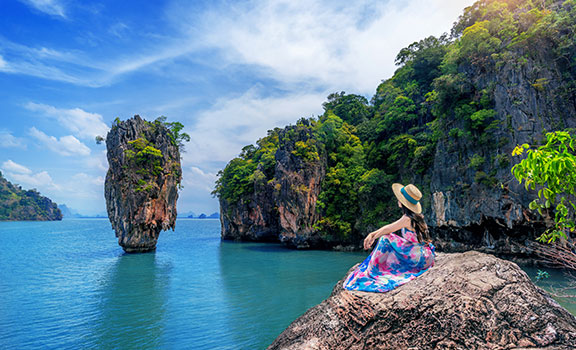 what is the best time to book the thailand vacation packages?