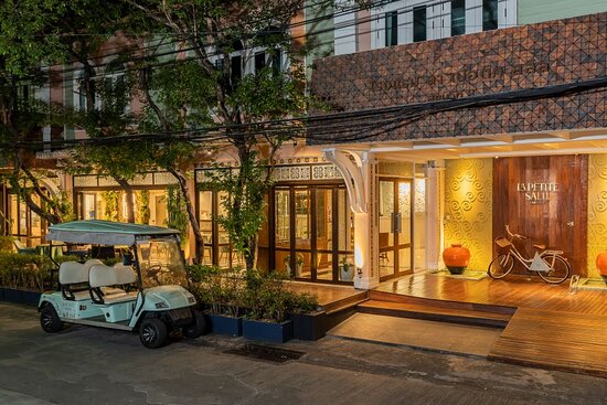 what does budget hotels in bangkok really mean?
