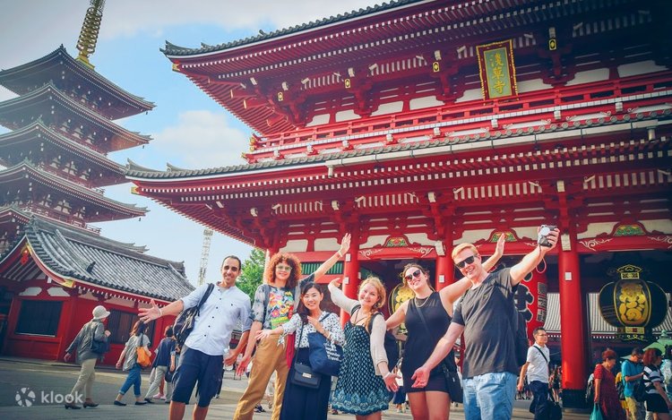 what do you know about japan tour guide?