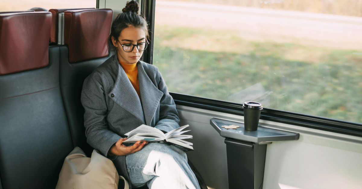 what are benefits of off peak train times?