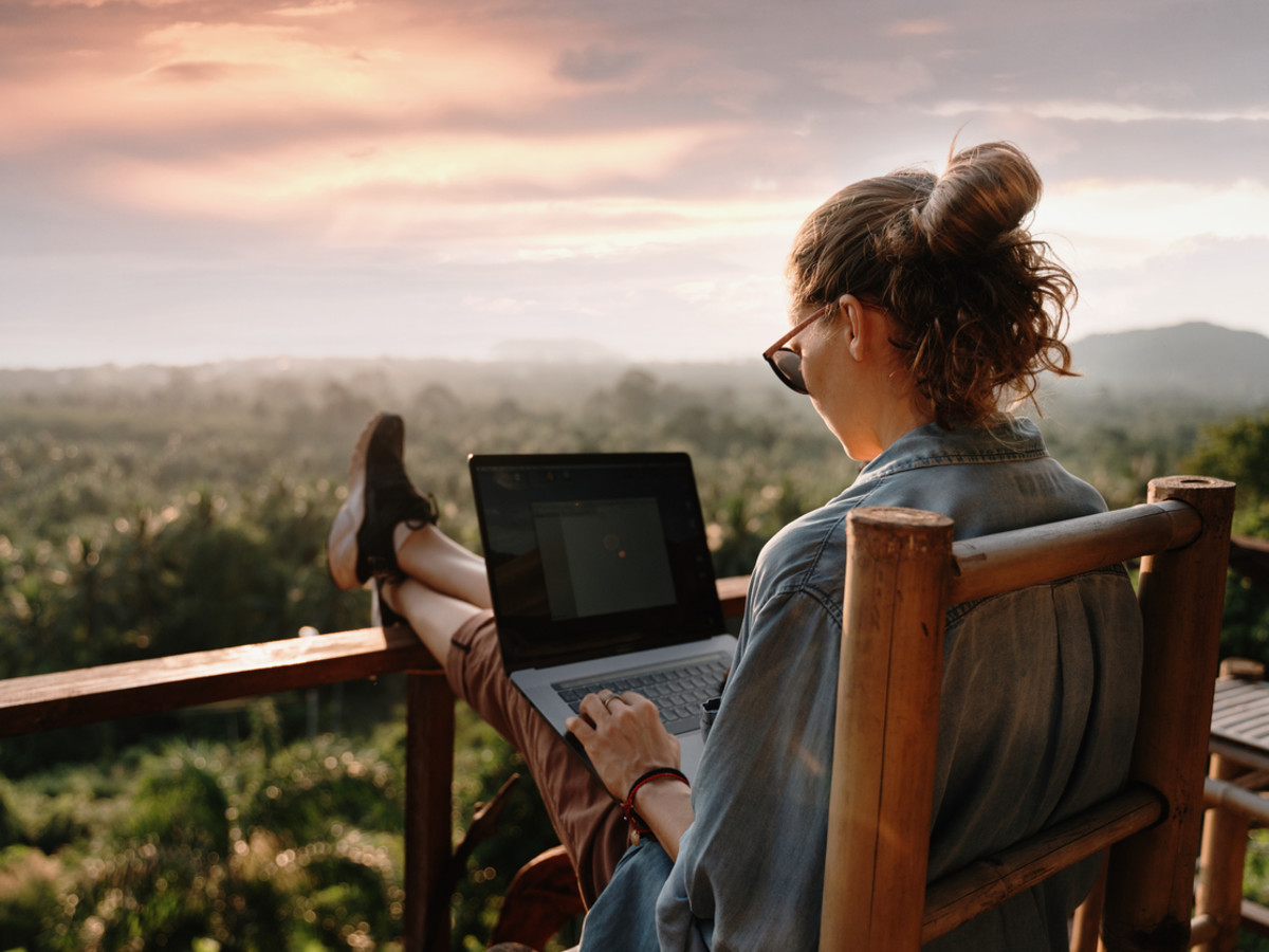 what are the challenges of the traveling jobs?