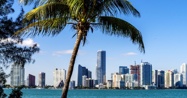 what are seasonal changes in cost of flights to miami?