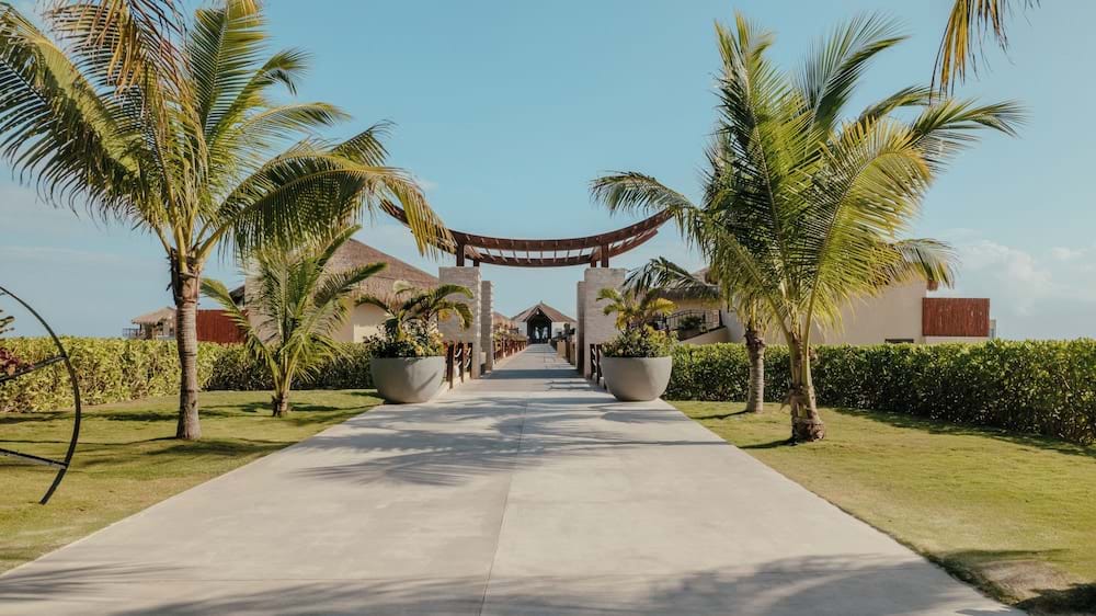 how much palafitos overwater bungalows cost?